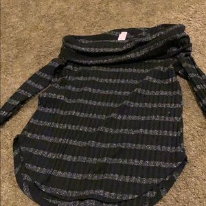 Three quarter sleeve black and silver sweater
